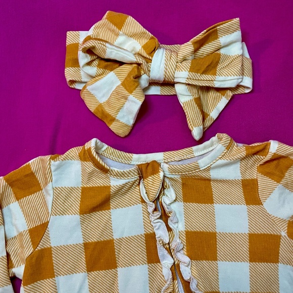 SOLD Mud Pie Zippy and Bow set - Picture 3 of 5